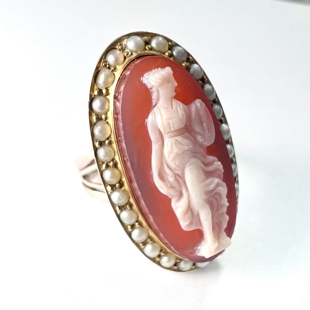 Antique 9CT Gold Pearl Cameo Ring