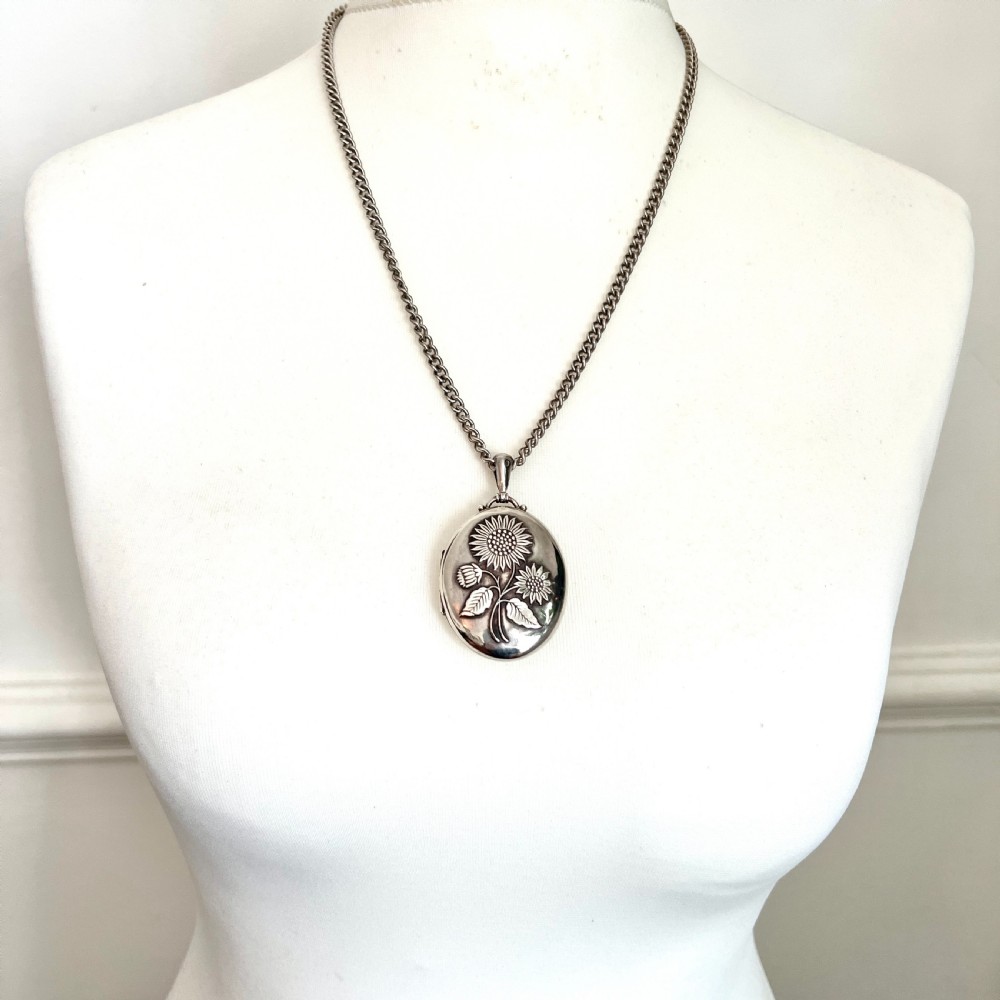 Large Victorian Silver Sunflower Photograph Locket Necklace View VIII