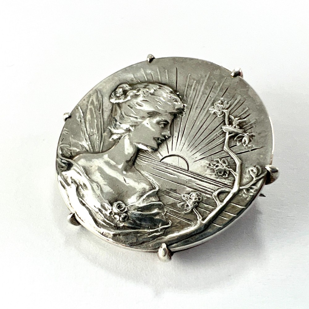 French Art Nouveau Silver Medallion Brooch View III