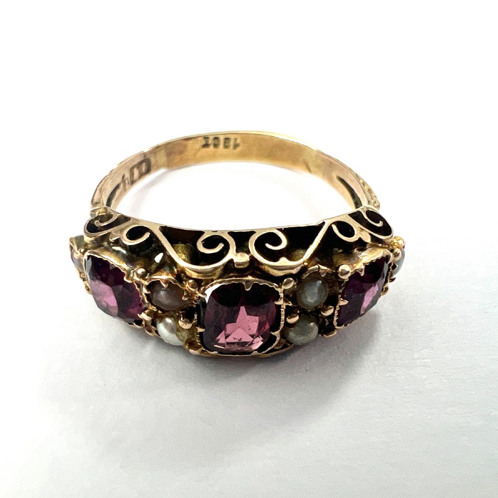 Georgian 18CT Gold Garnet and Pearl Ring 
