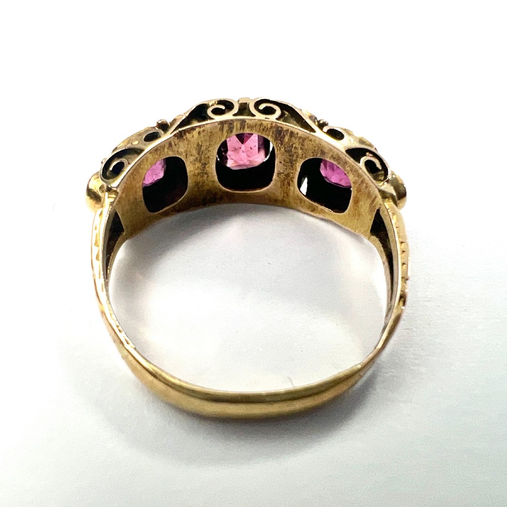 Georgian 18CT Gold Garnet and Pearl Ring  View VIII