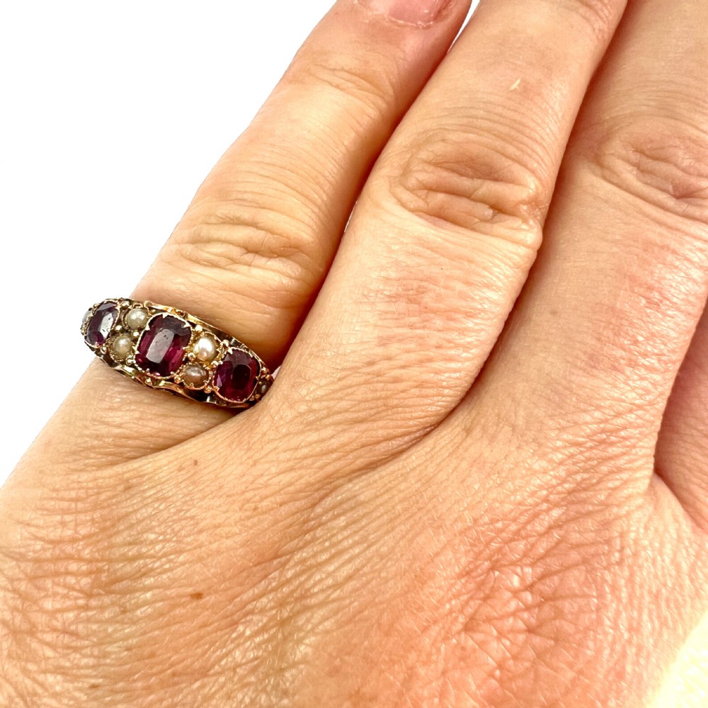 Georgian 18CT Gold Garnet and Pearl Ring  View IX