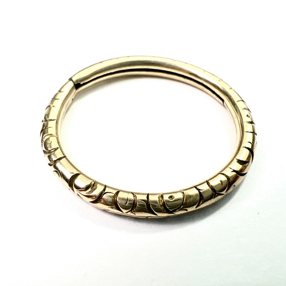 Georgian 9CT Gold Engraved Split Ring