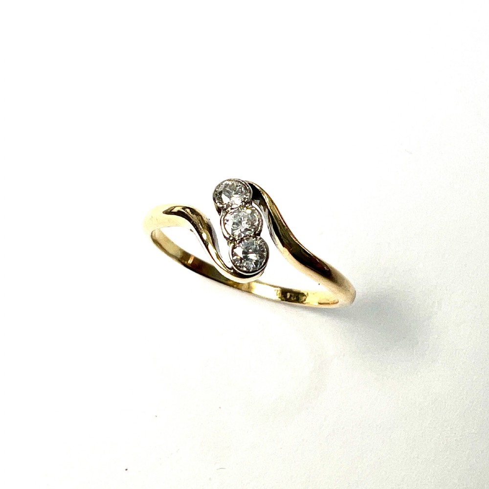 Vintage 18CT Gold Three-Stone Diamond Ring View VI