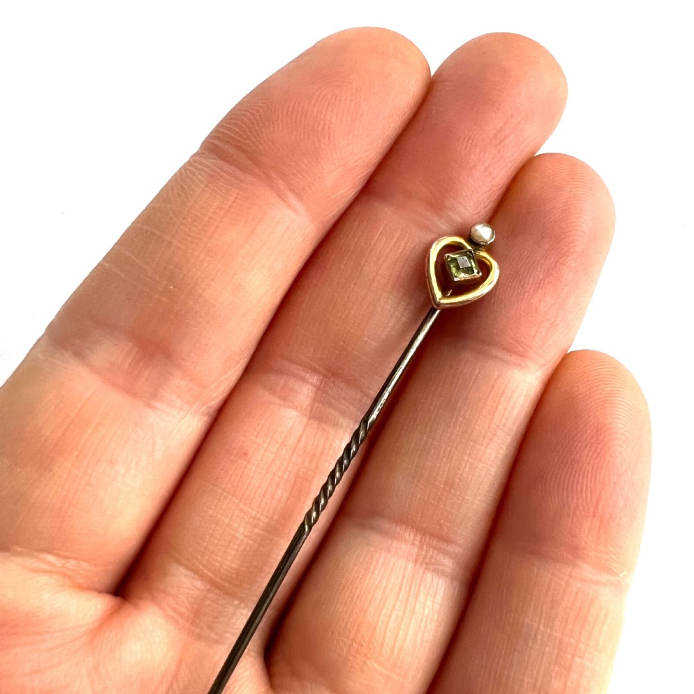 Boxed Antique 9CT Gold Peridot Pearl Heart Stick Pin View VIII