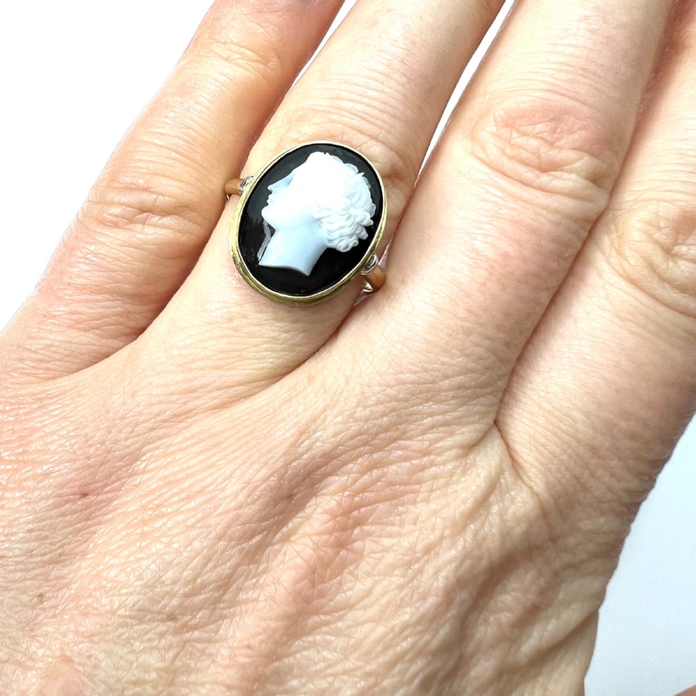 Antique 18CT Gold Carved Sardonyx Cameo Ring View VIII