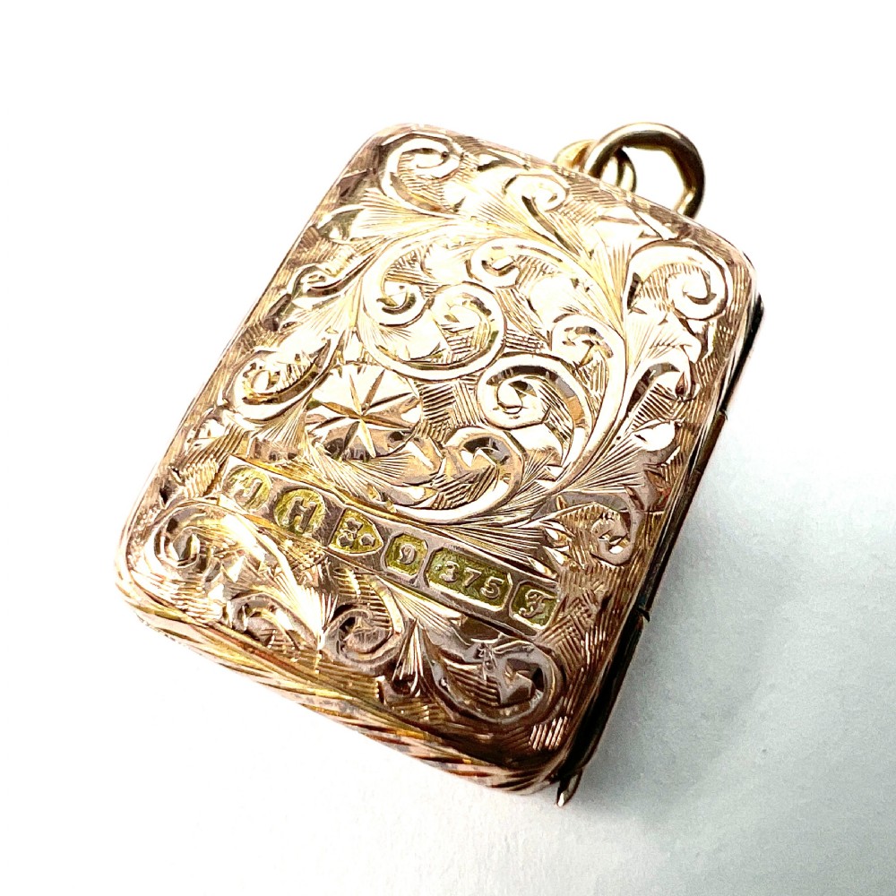 Edwardian 1906 9CT Gold Rectangular Locket Pendant View II