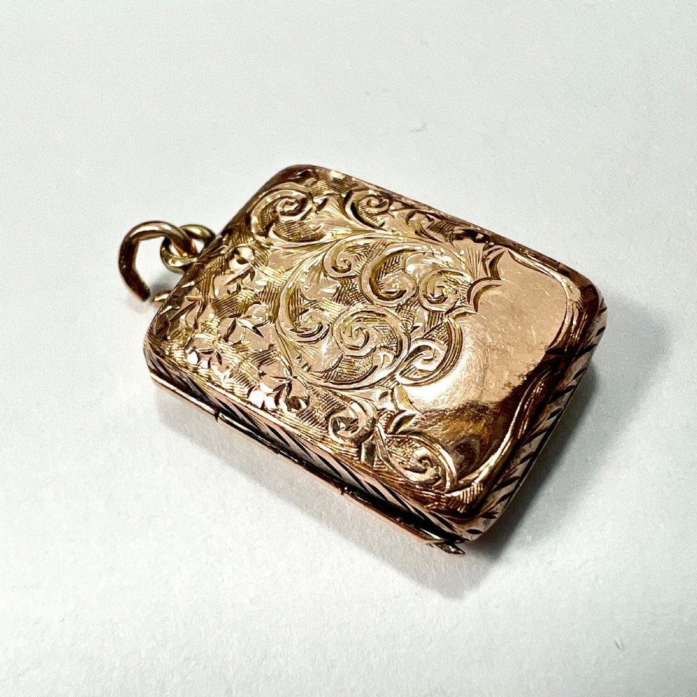 Edwardian 1906 9CT Gold Rectangular Locket Pendant View III