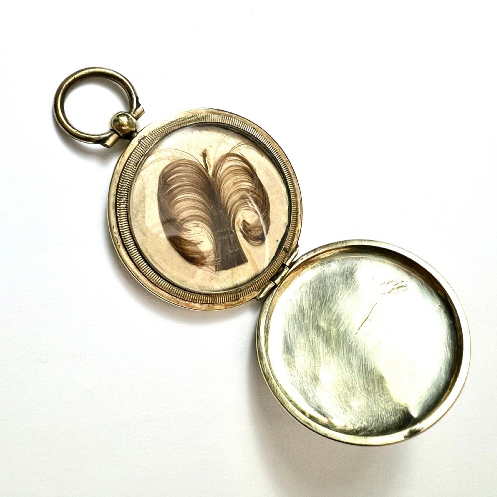 Large Victorian Pinchbeck Mourning Hair Locket View IV