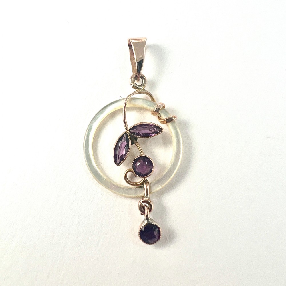 Rare Edwardian 9CT Gold Mother of Pearl Hoop Pendant • Boxed