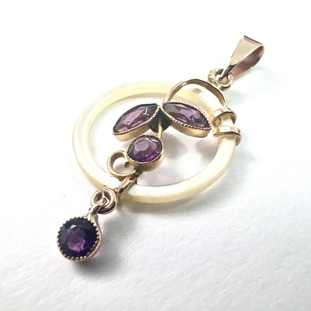 Rare Edwardian 9CT Gold Mother of Pearl Hoop Pendant • Boxed View III