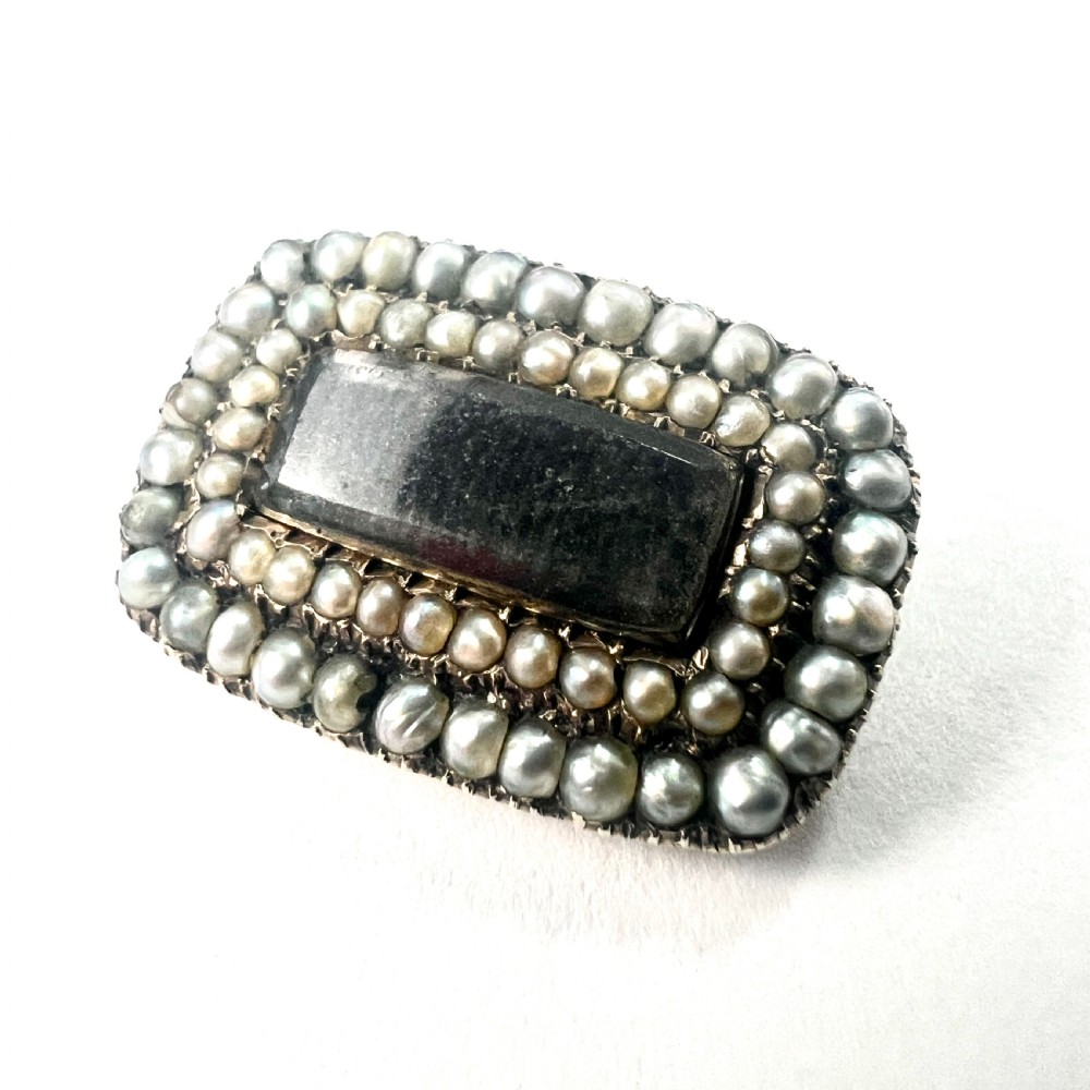 • Georgian 9CT Gold Natural Pearl Hair Mourning Brooch