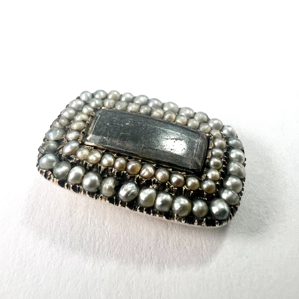 • Georgian 9CT Gold Natural Pearl Hair Mourning Brooch View III