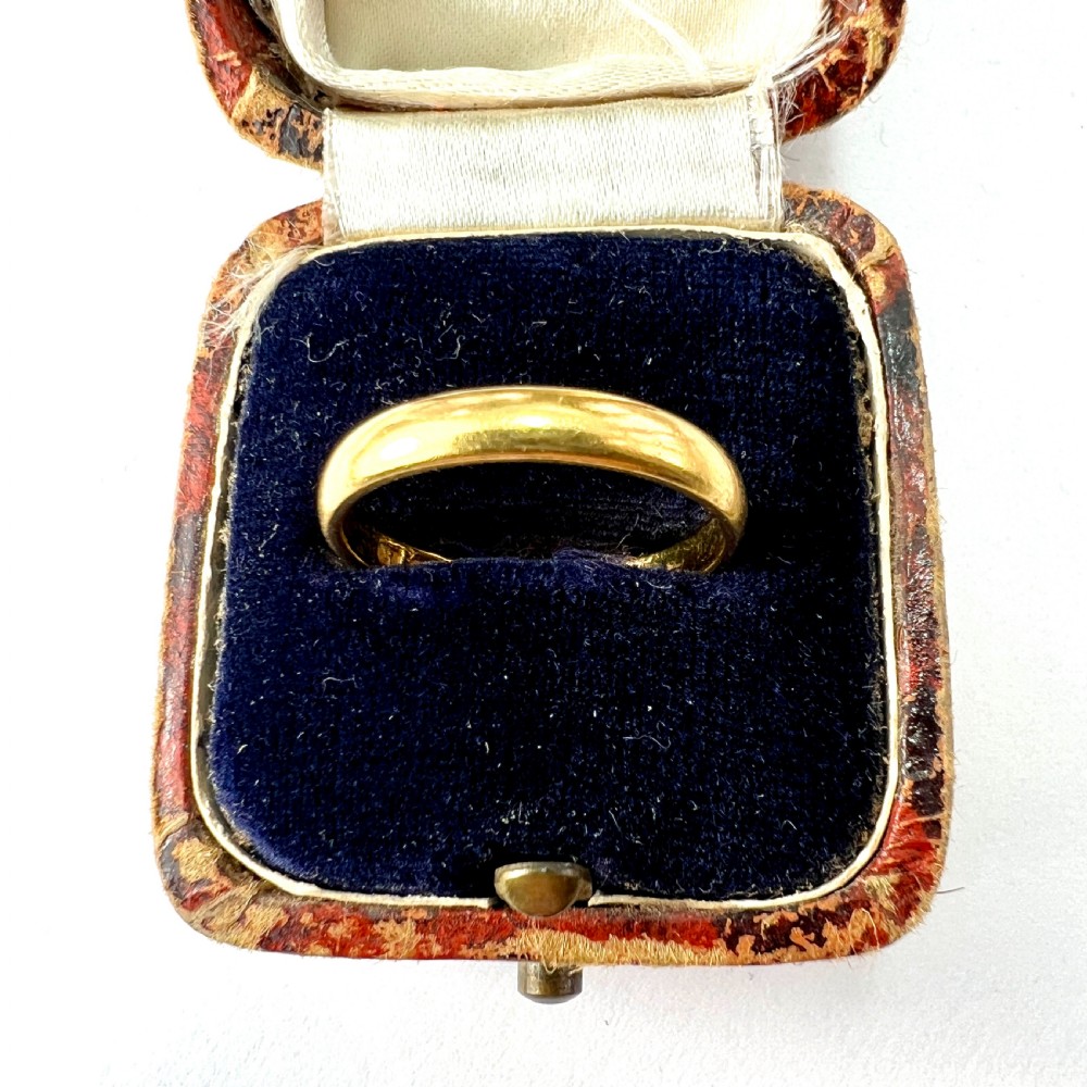 1909 Edwardian 22CT Gold Wedding Ring 