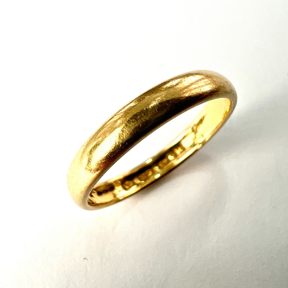 1909 Edwardian 22CT Gold Wedding Ring  View III