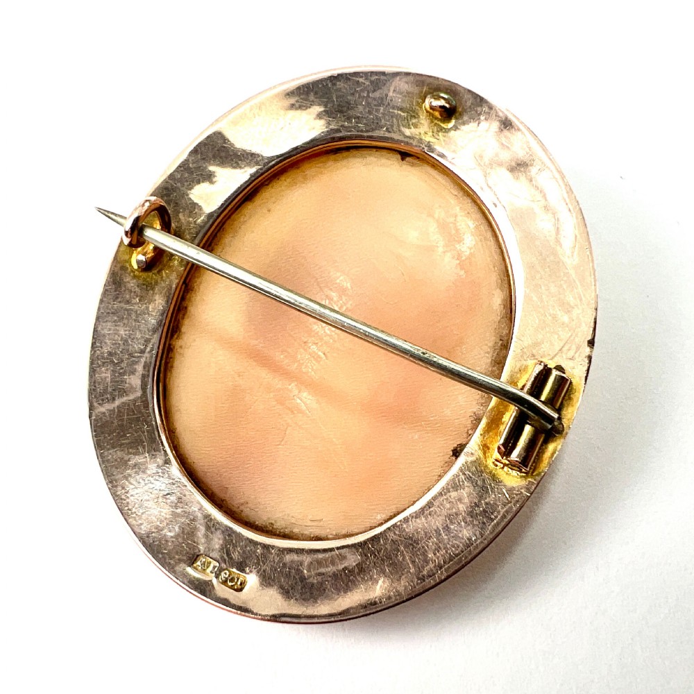 • Victorian 9CT Gold Shell Cameo Portrait Brooch View VI