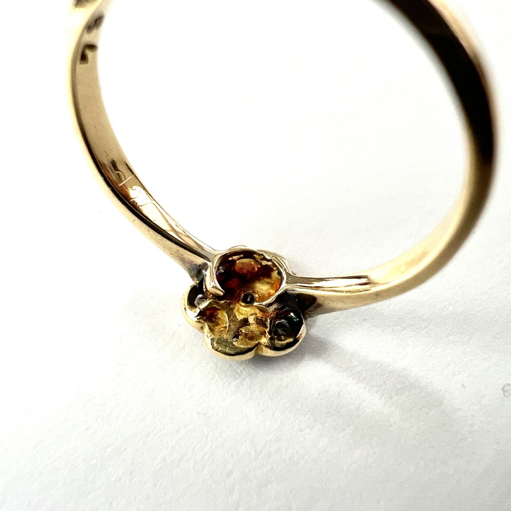 18CT Gold Edwardian/Art Deco Diamond Daisy Cluster Ring  View V
