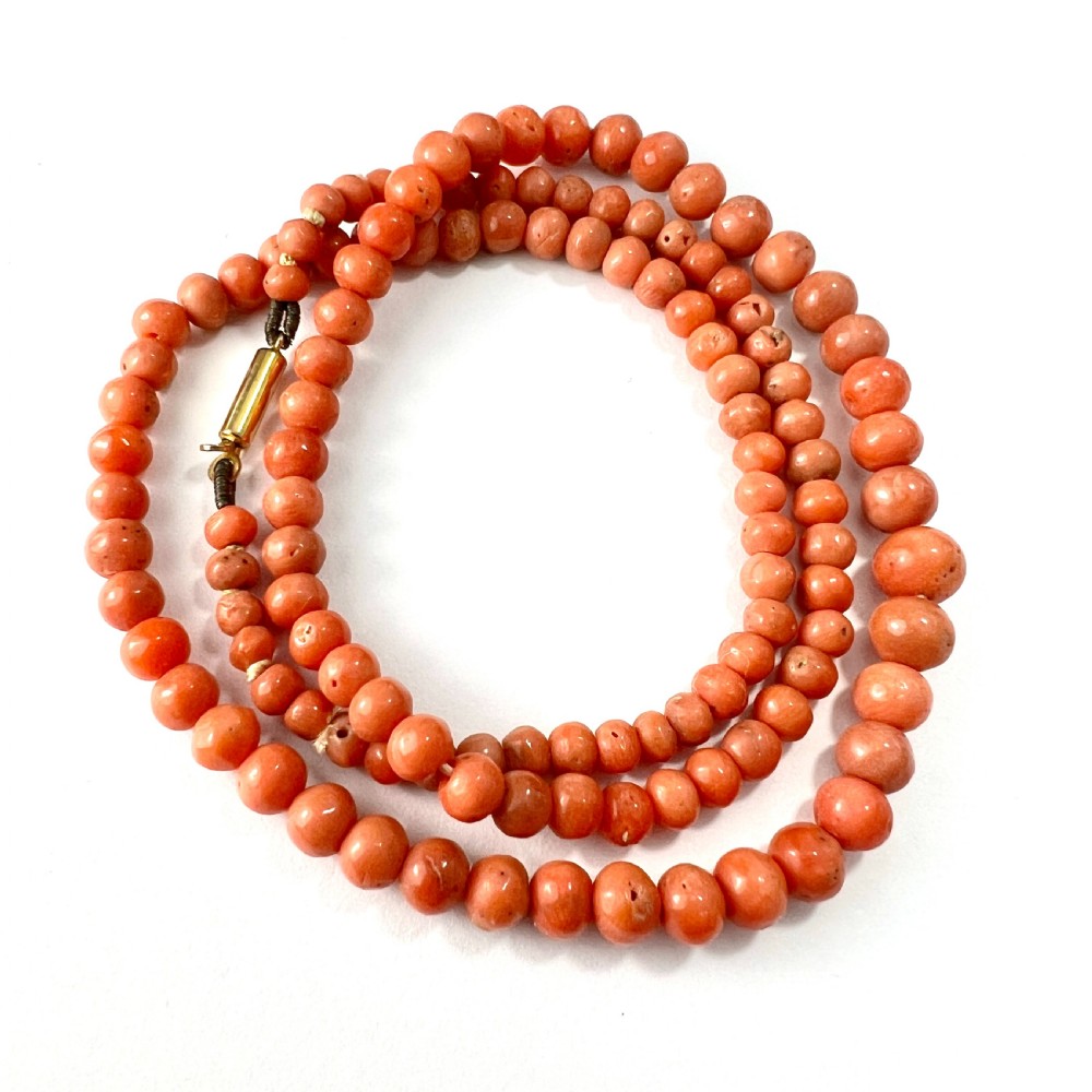 Antique 9CT Gold Clasp Graduated Coral Bead Necklace