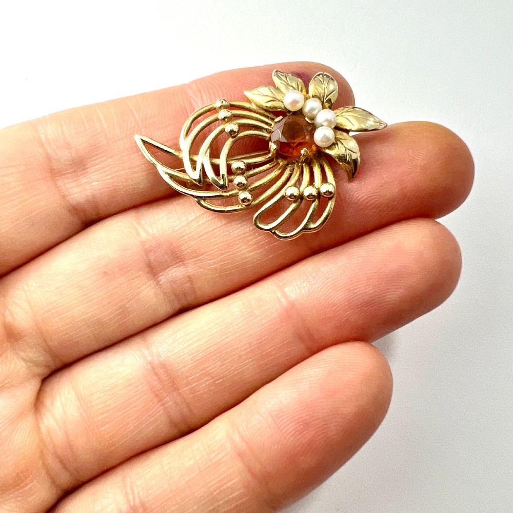 Vintage 9CT Gold 1960s Modernist Citrine and Pearl Flower Brooch View VII