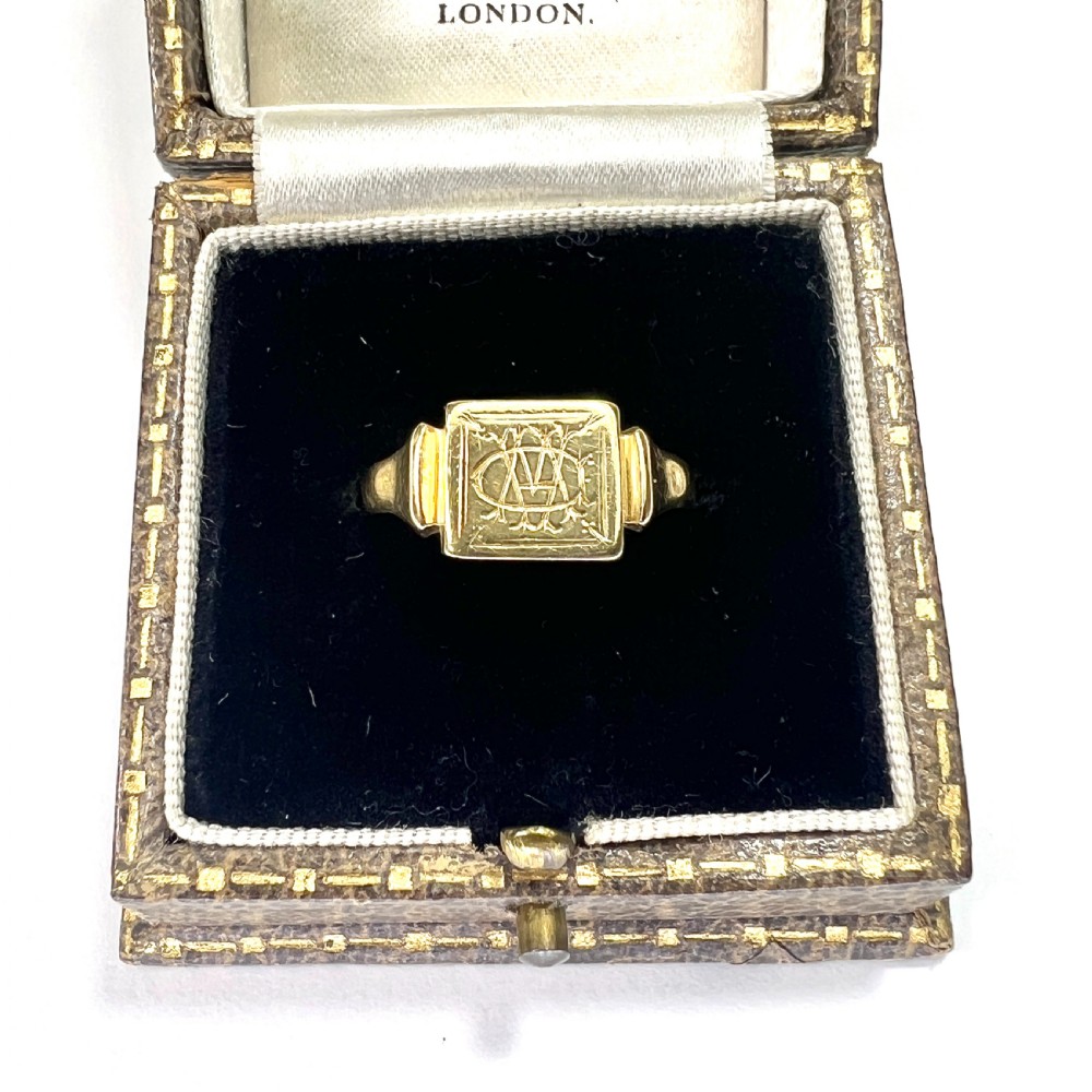 1929 Vintage Art Deco 18CT Gold Monogram Signet Ring View II
