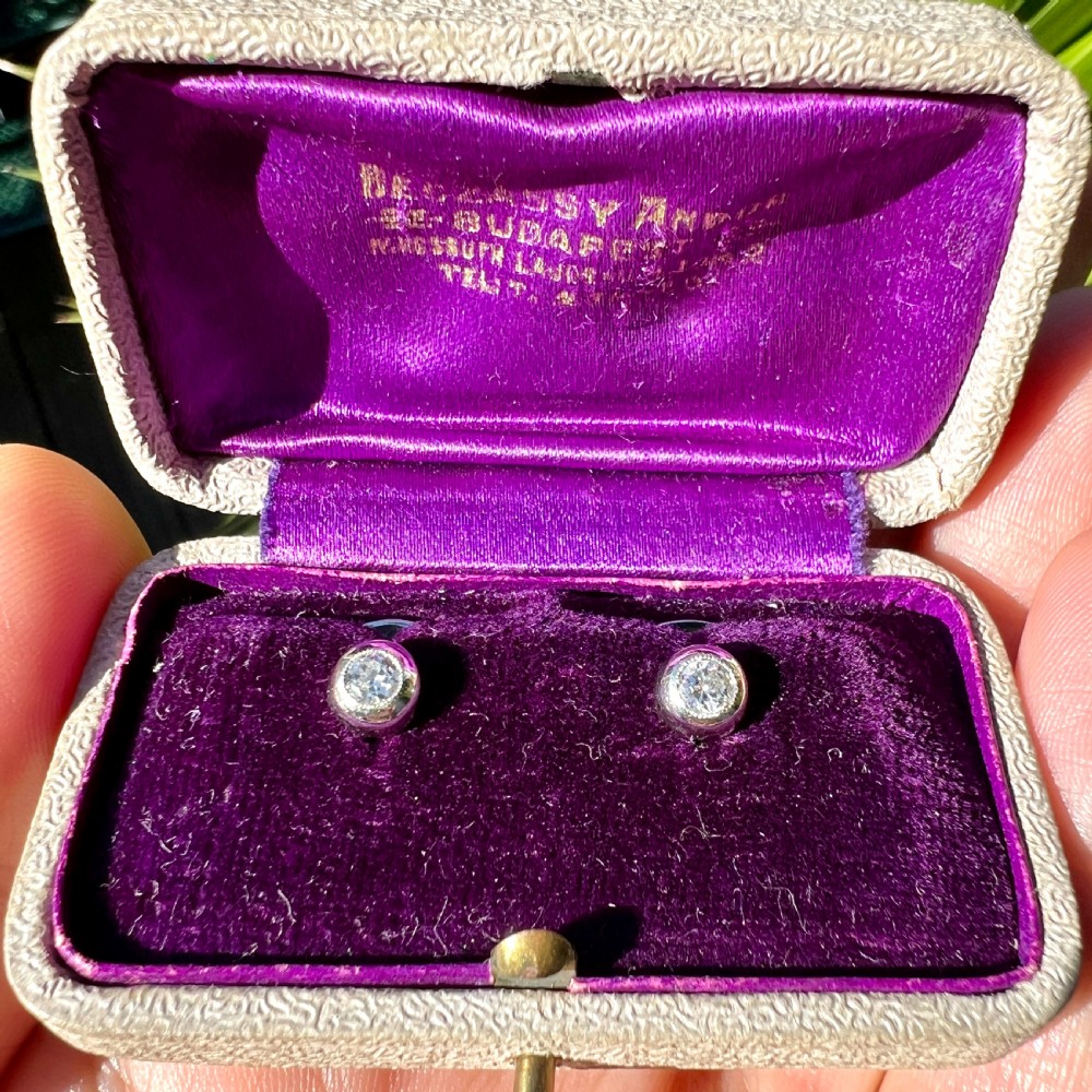 Boxed Vintage Diamond 18CT White Gold Shirt Studs View XI