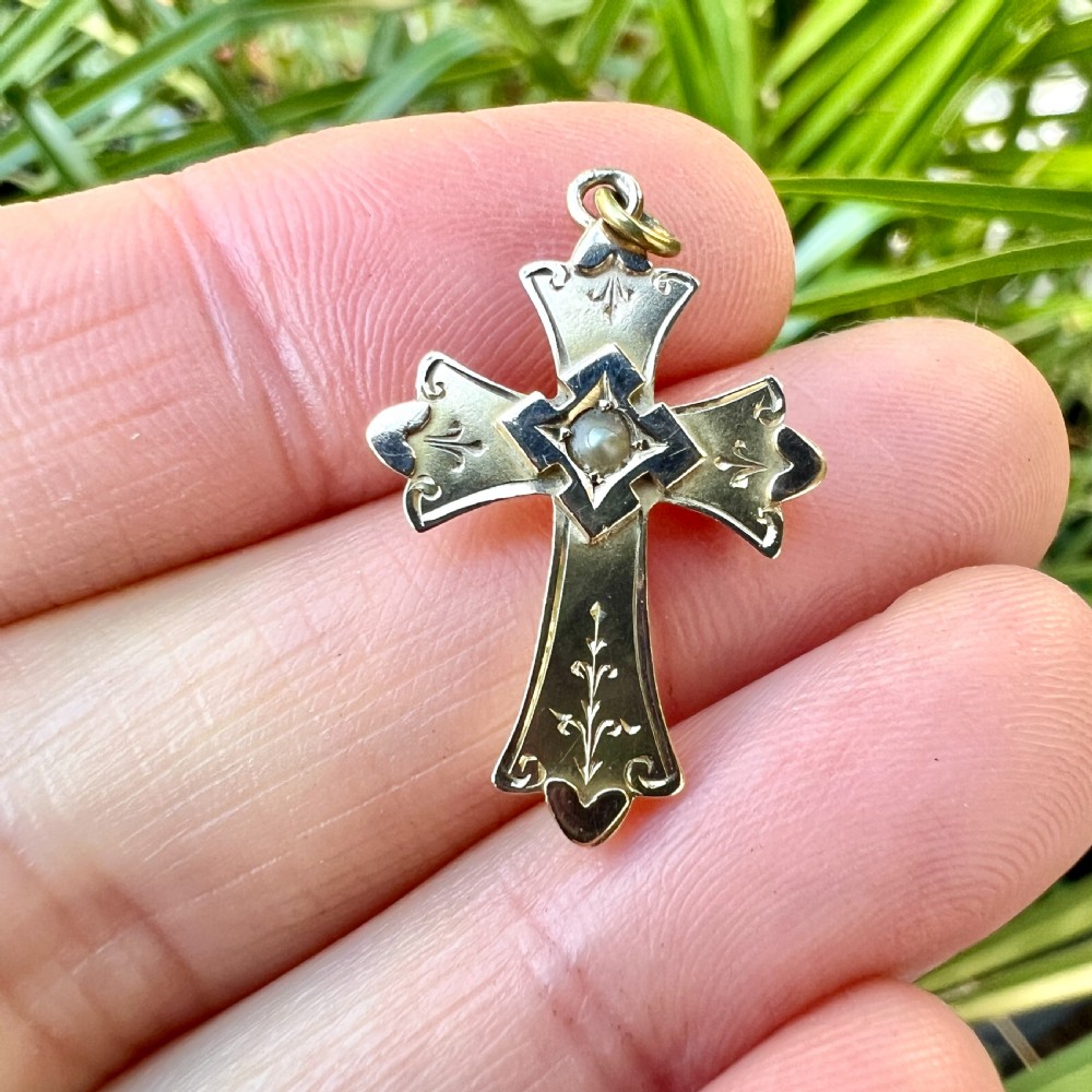 1903 Antique Solid 9CT Gold Fancy Cross Pendant with Pearl View III