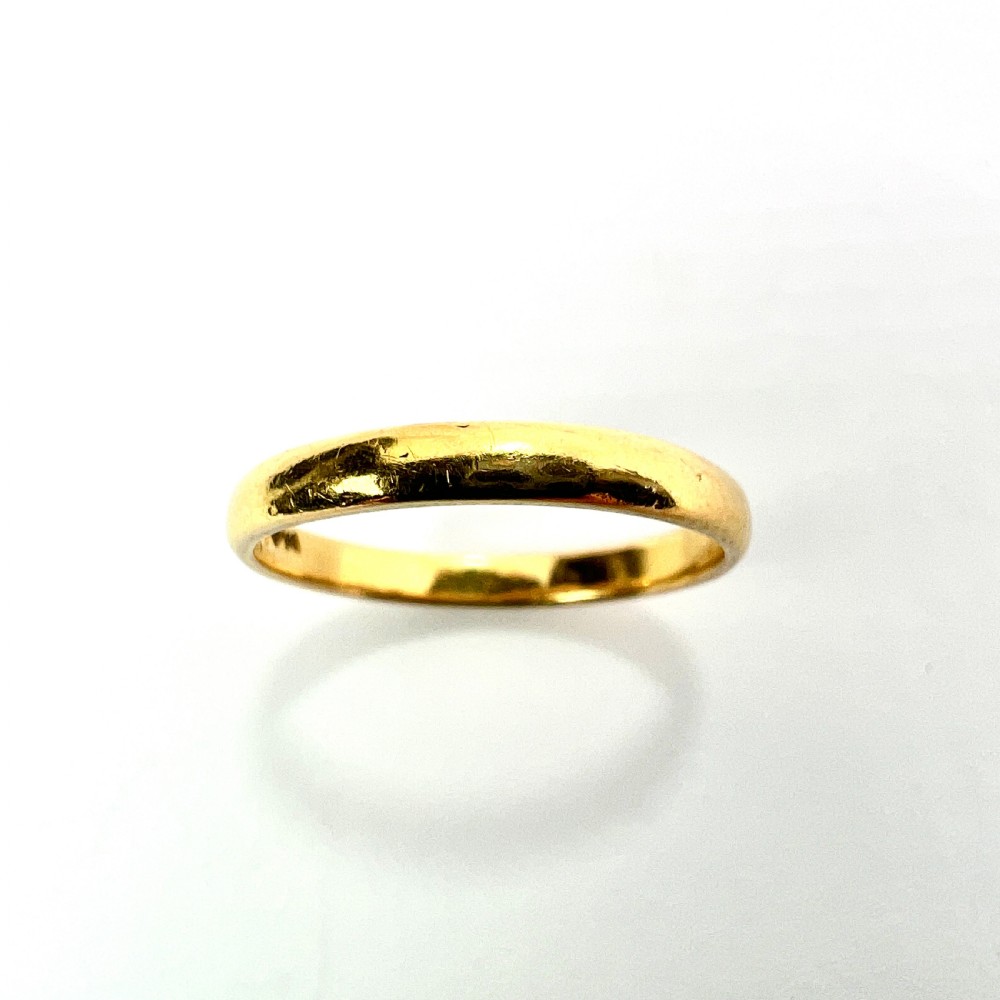 Vintage 22CT Gold Wedding Ring View II