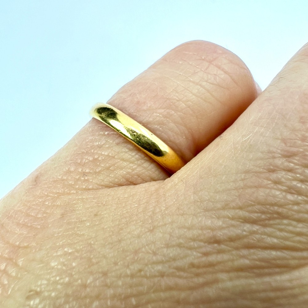 Vintage 22CT Gold Wedding Ring View VI