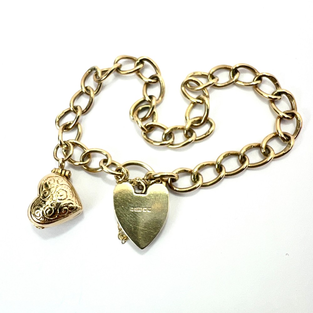 Vintage 9CT Gold Padlock Bracelet with Opening Heart Charm View IV
