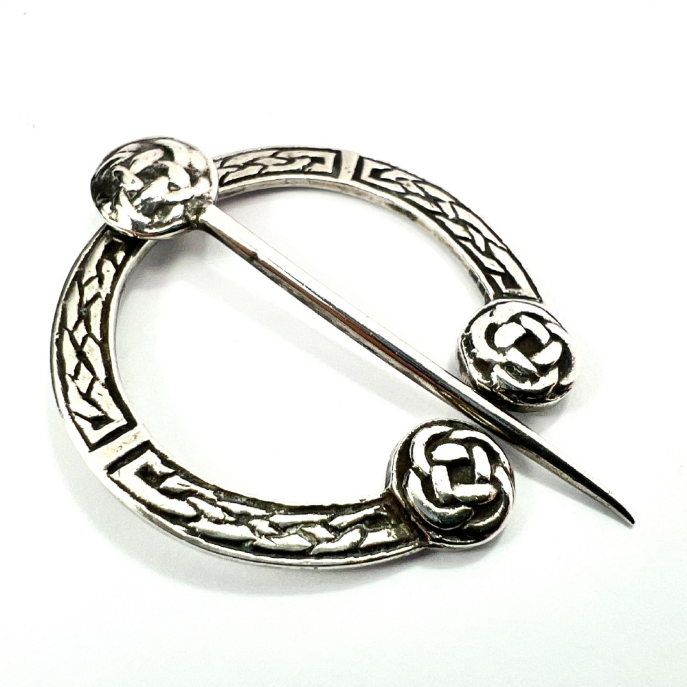 • Vintage 1935 Scottish Silver Celtic Penannular Brooch