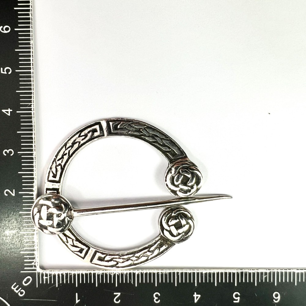 • Vintage 1935 Scottish Silver Celtic Penannular Brooch View VII