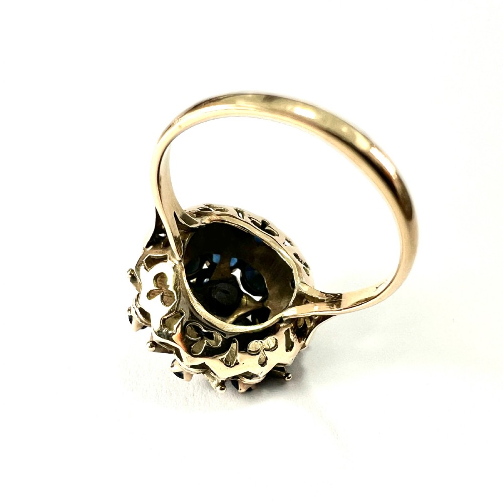 Large Vintage 14CT Gold Sapphire Thai Princess Ring View X