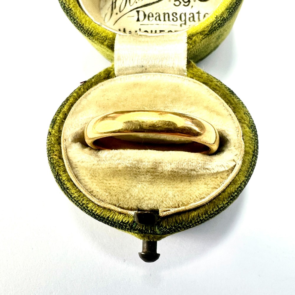 Vintage 22CT Gold Wedding Band • Stacking Ring • 3.6g View II
