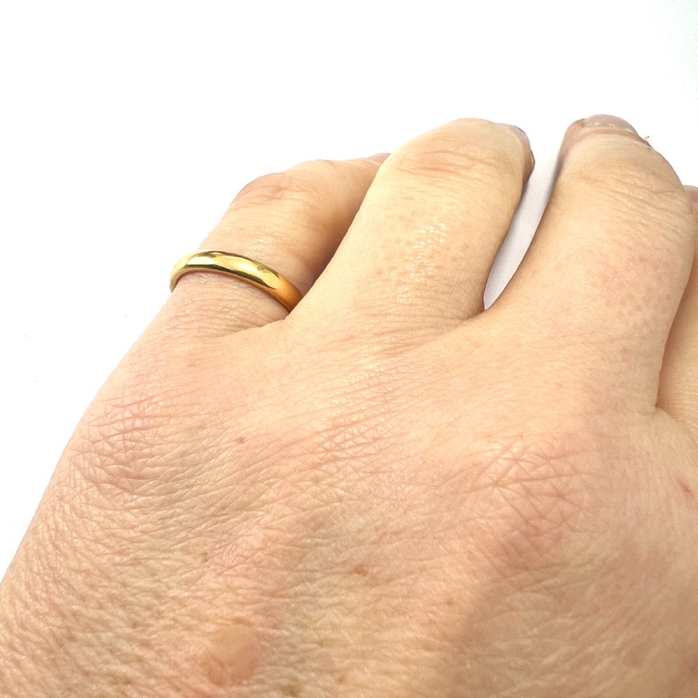 Vintage 22CT Gold Wedding Band • Stacking Ring • 3.6g View VII