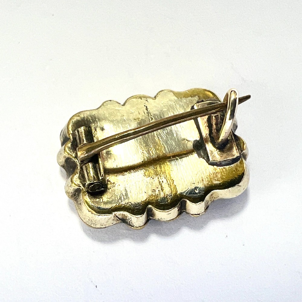 Tiny Georgian Gold Cased Hair Mourning Brooch View III