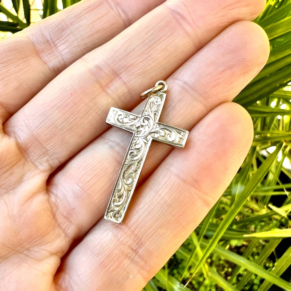 Edwardian 9CT Gold Engraved Cross Pendant View IV