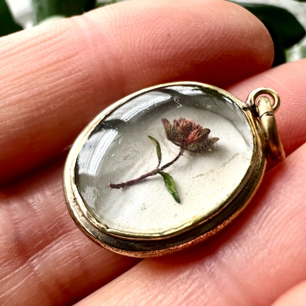 Victorian Locket Pendant with Dried Flower View II