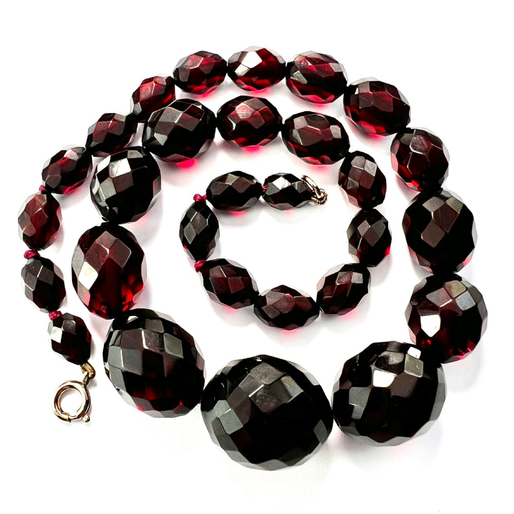 Art Deco 9CT Gold Clasp Cherry Amber Bakelite Necklace View III