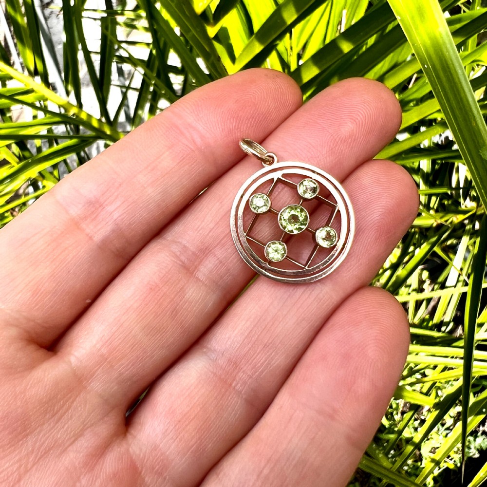 Edwardian 9CT Gold Peridot Pendant View V