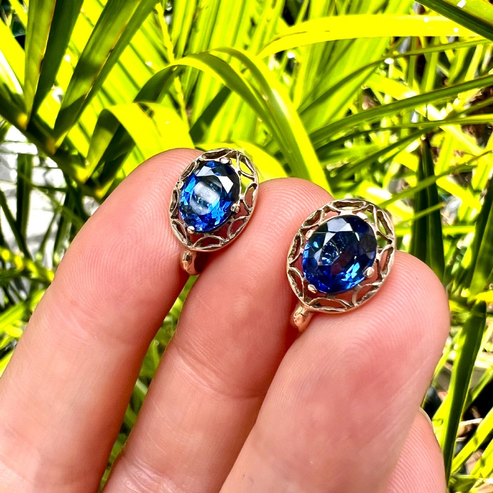 Vintage 9CT Gold Sapphire Screwback Earrings View IX