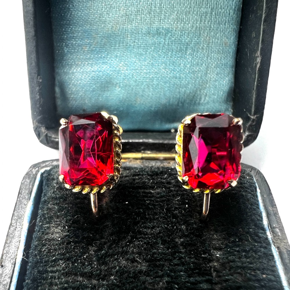 • Antique 9CT Gold Ruby Red Paste Screwback Earrings