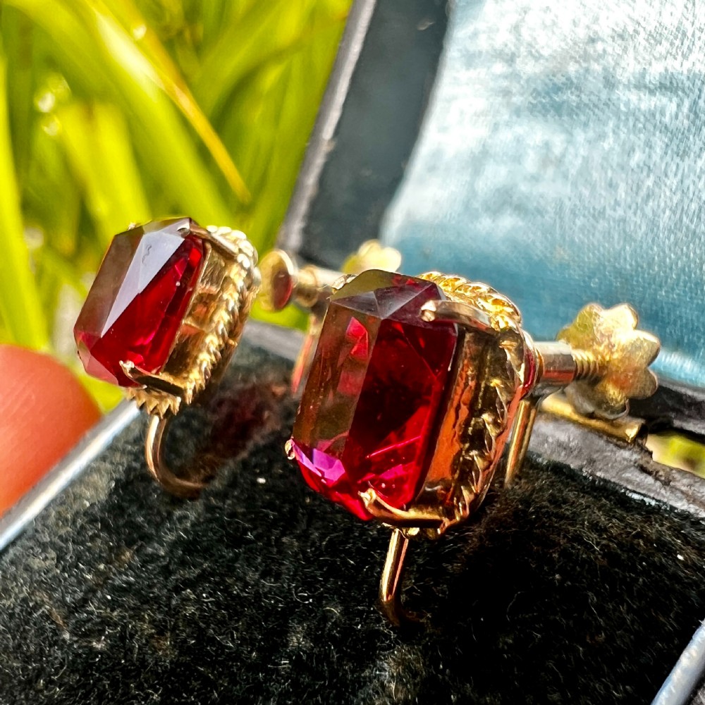 • Antique 9CT Gold Ruby Red Paste Screwback Earrings View X