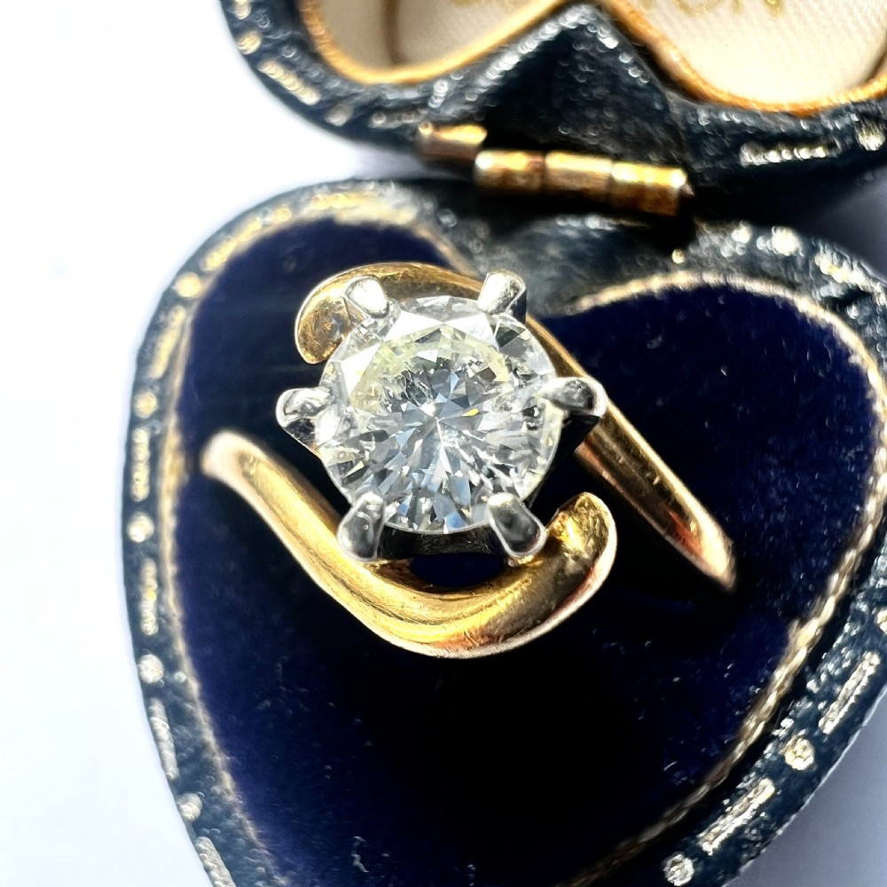 Vintage 18CT Gold Diamond Solitaire Engagement Ring View V