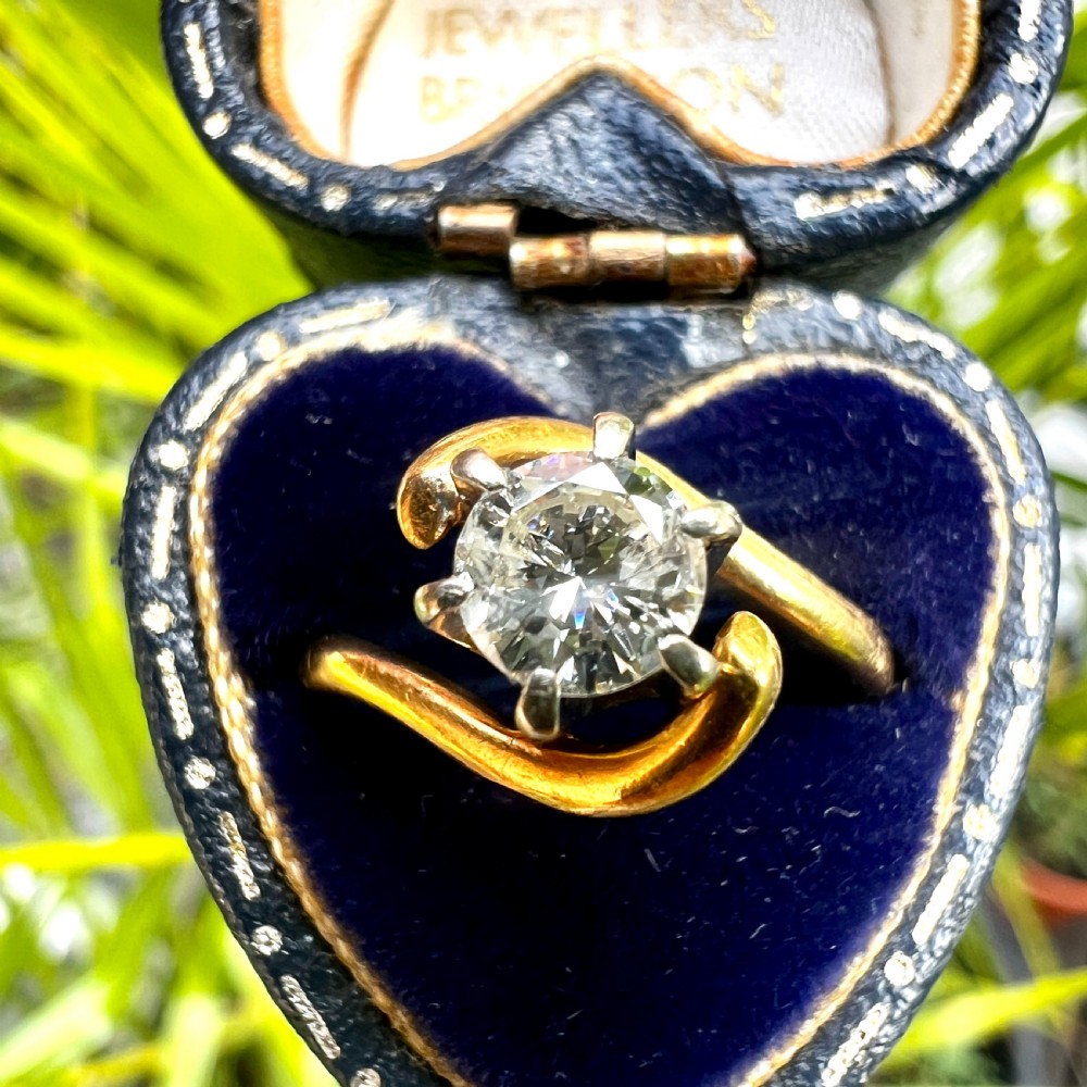 Vintage 18CT Gold Diamond Solitaire Engagement Ring View XI