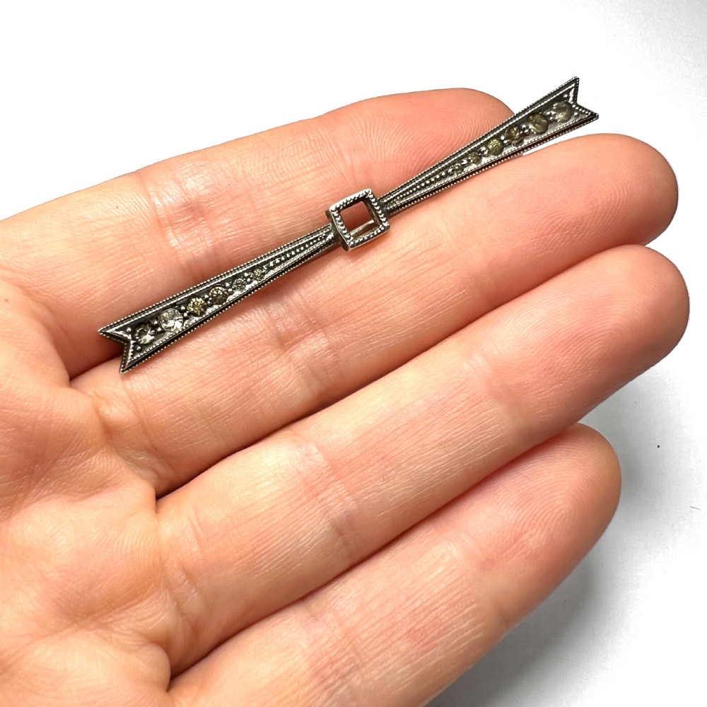 Small Art Deco Silver Sapphire Paste Brooch  View VIII