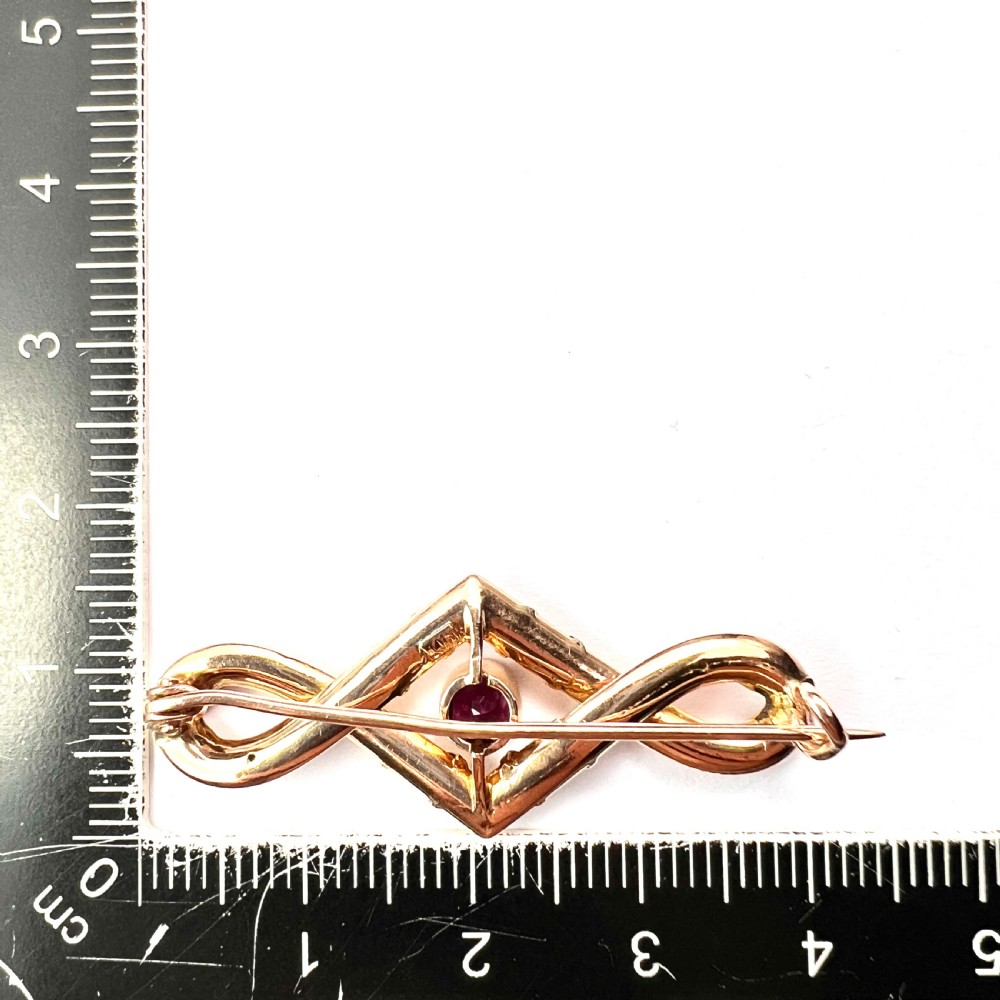 Edwardian 9CT Gold Garnet Brooch View VII