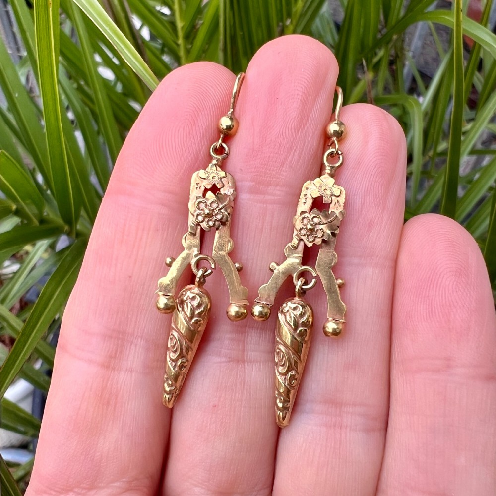 Edwardian c.1913 Gold Articulated Drop Earrings View VIII
