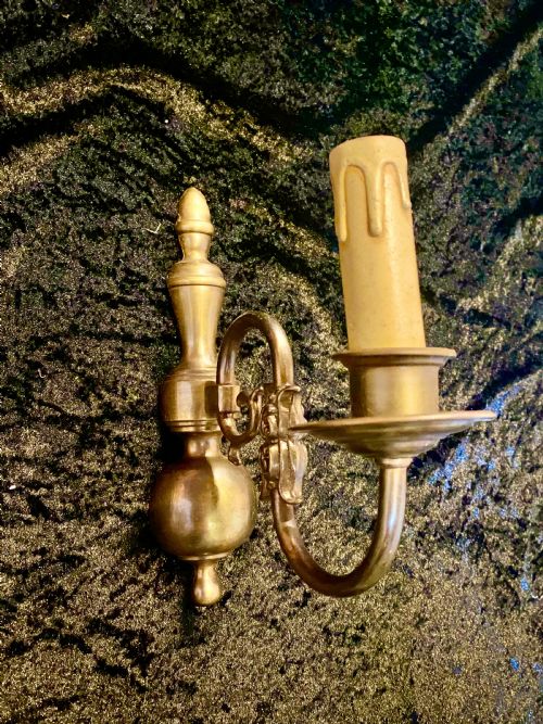 A PAIR OF SINGLE ARM DUTCH WALLLIGHTS - ADDITIONAL PHOTO 1