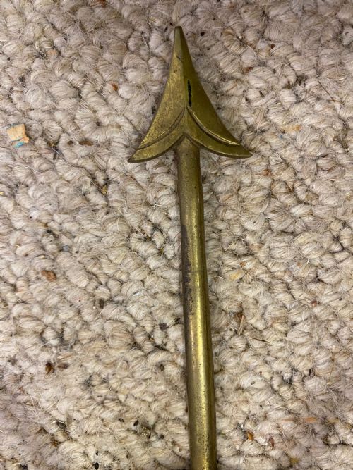 AN UNSUAL PAIR OF TWO LIGHT FRENCH SPEAR ANTIQUE WALLLIGHTS - ADDITIONAL PHOTO 6