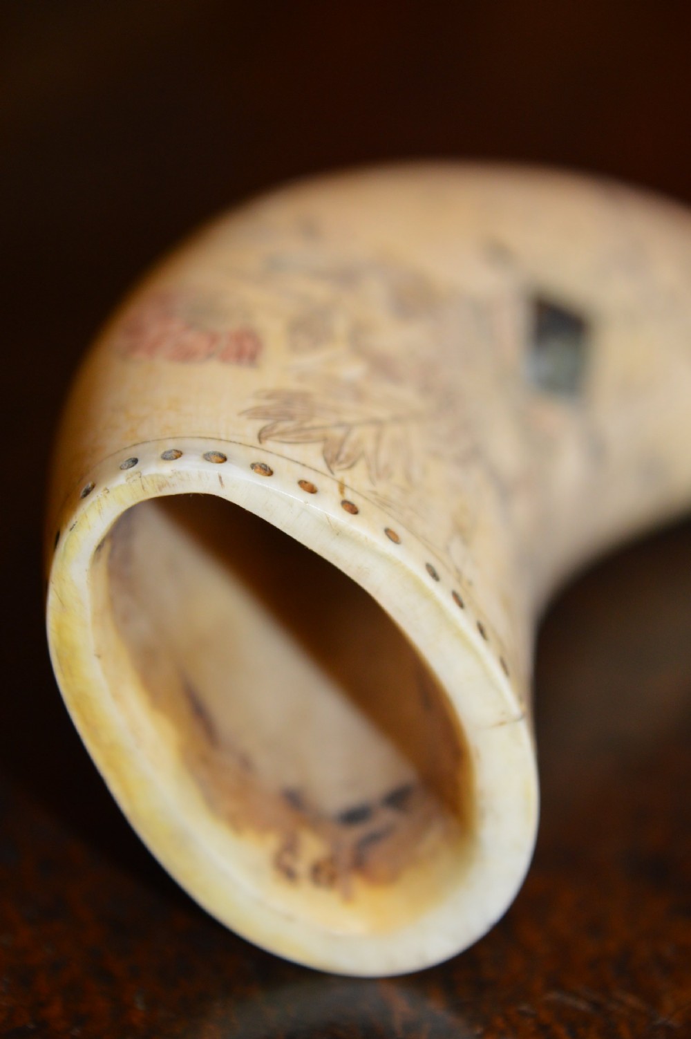 19th Century Whale Tooth Scrimshaw Snuff Mull , Abalone Inserts, USA , c1850 View VI